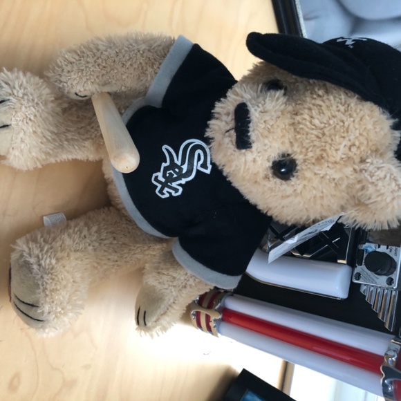 White Sox Bear Fan - Picture 2 of 3